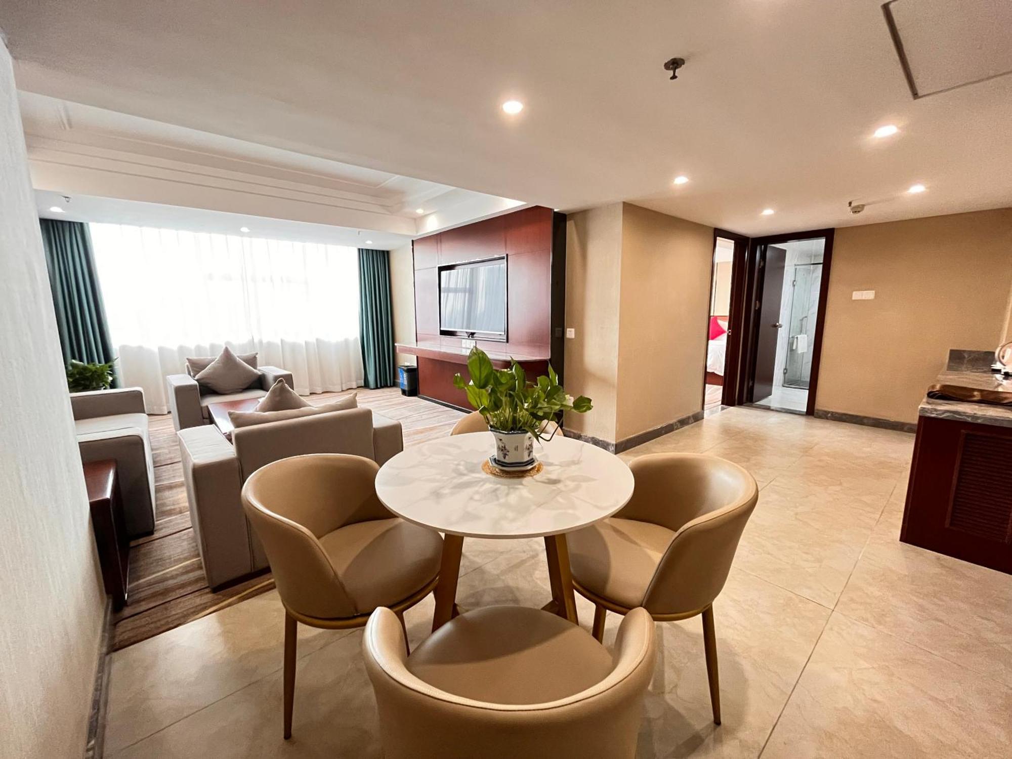 Skyline Plaza Hotel Guangzhou Exterior photo