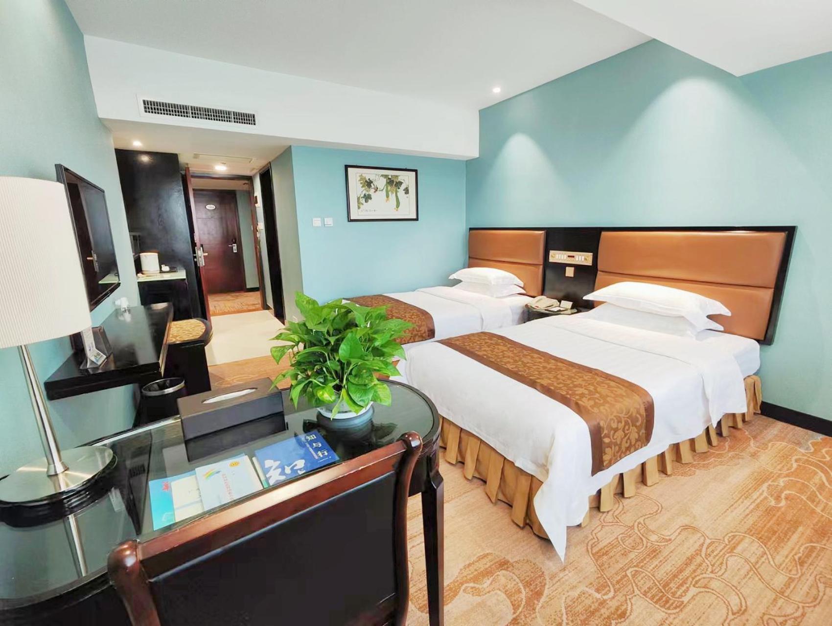 Skyline Plaza Hotel Guangzhou Exterior photo