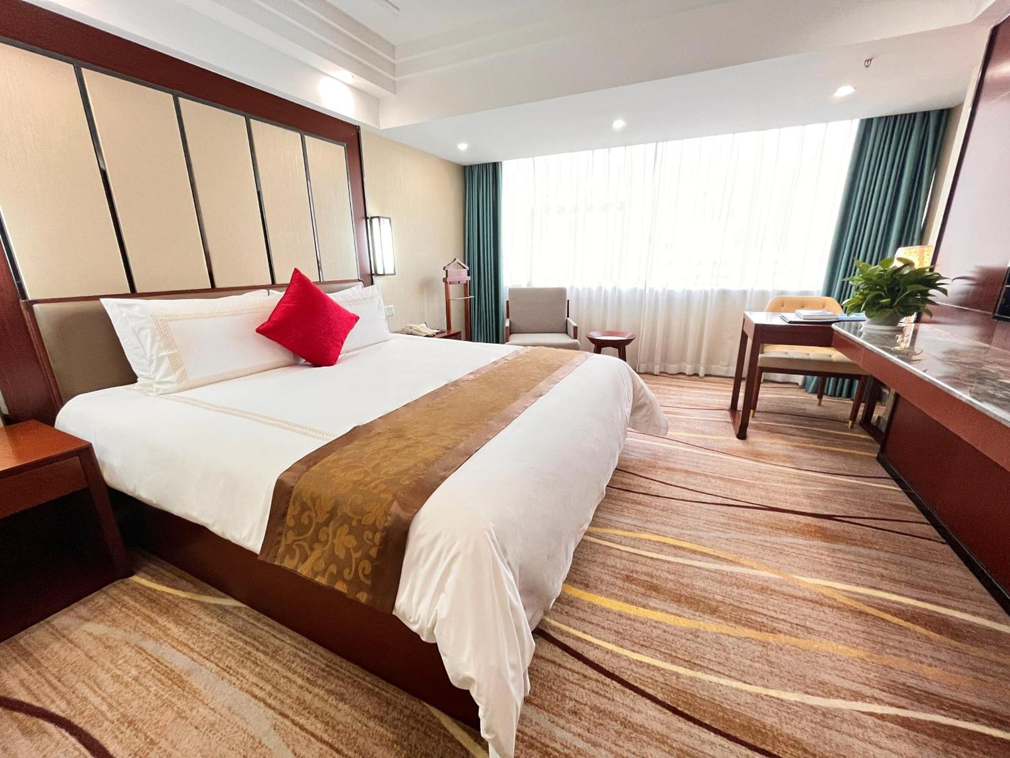 Skyline Plaza Hotel Guangzhou Exterior photo